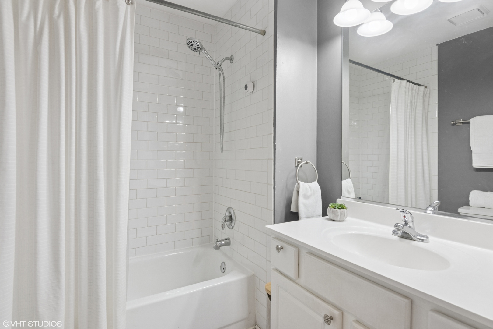 23 Foxcroft Road #235, Naperville, IL 60565