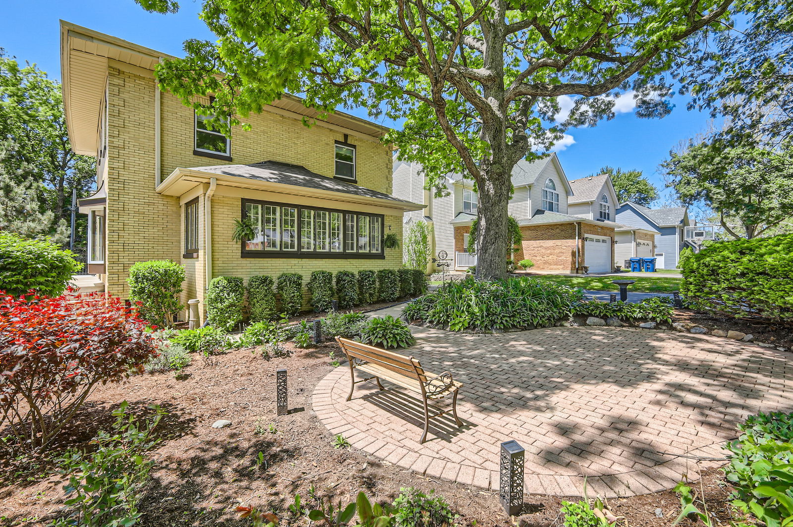 1835 S 4th Place, St. Charles, IL 60174