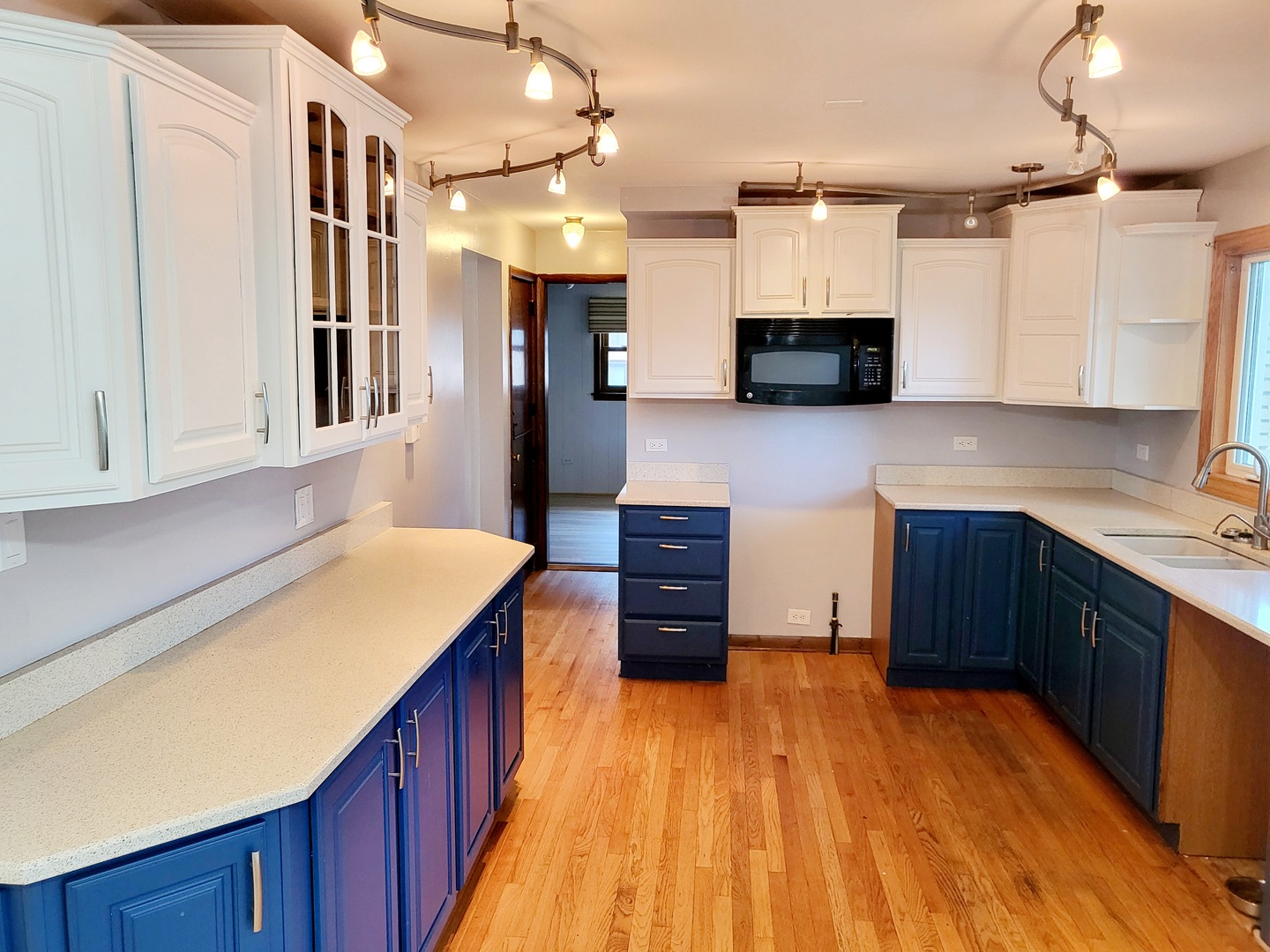 10312 S Kenneth Avenue, Oak Lawn, IL 60453