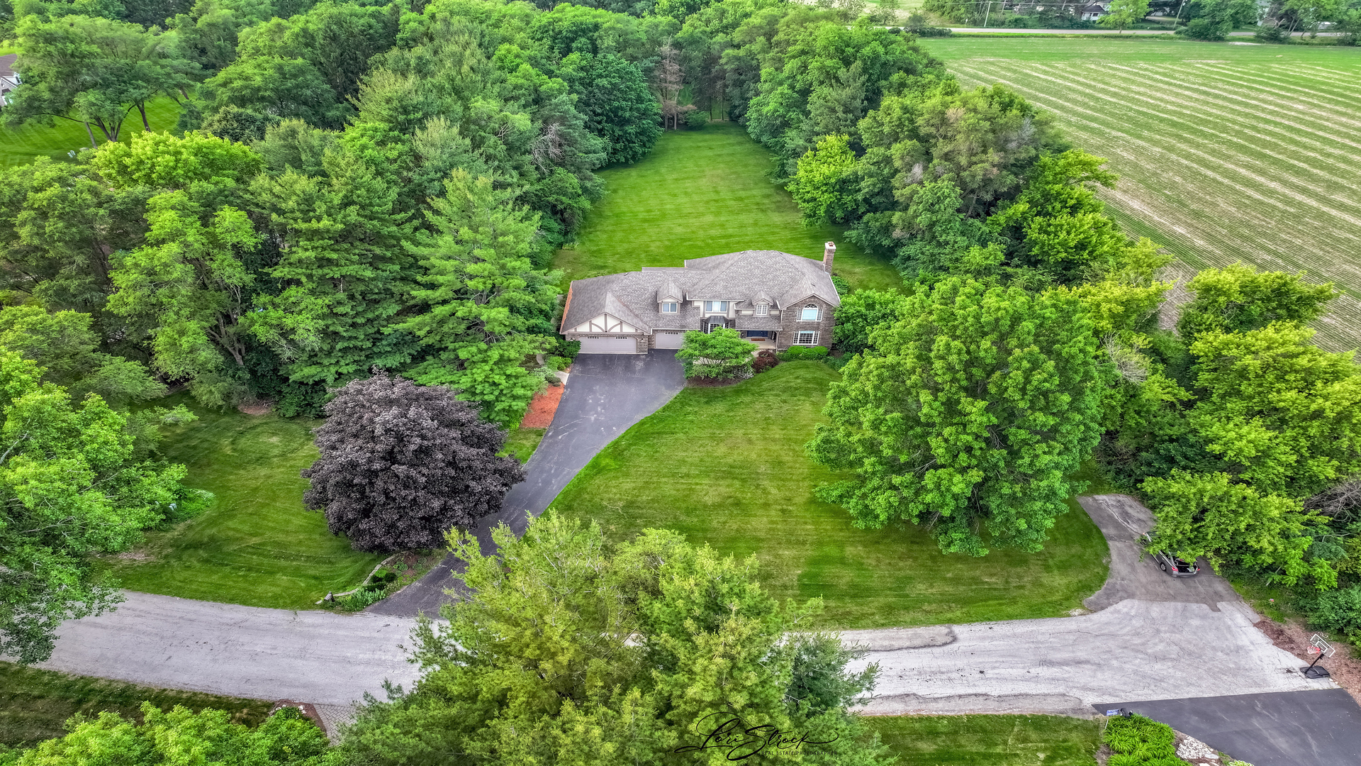 40W272 Waterford Lane, St. Charles, IL 60175