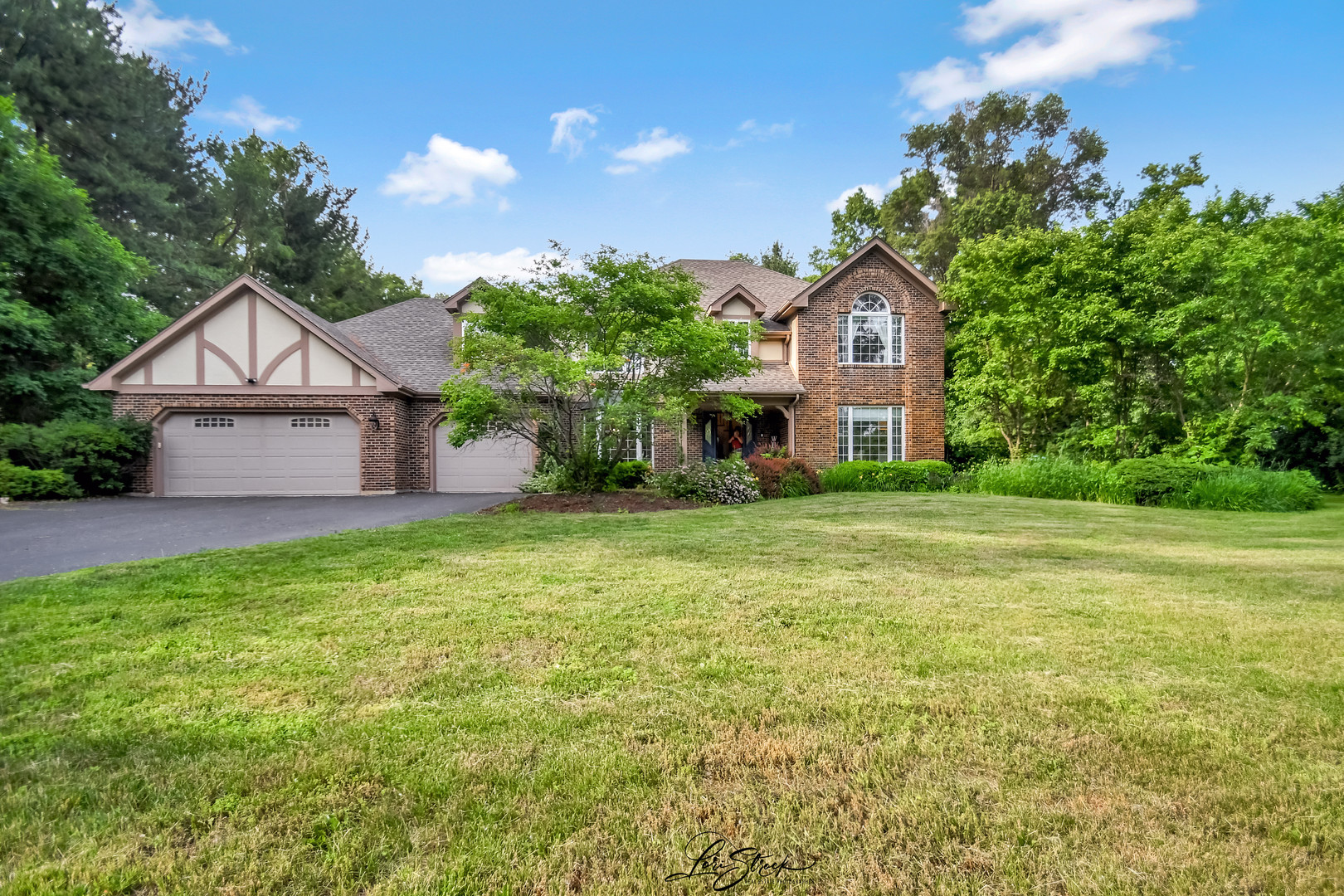 40W272 Waterford Lane, St. Charles, IL 60175