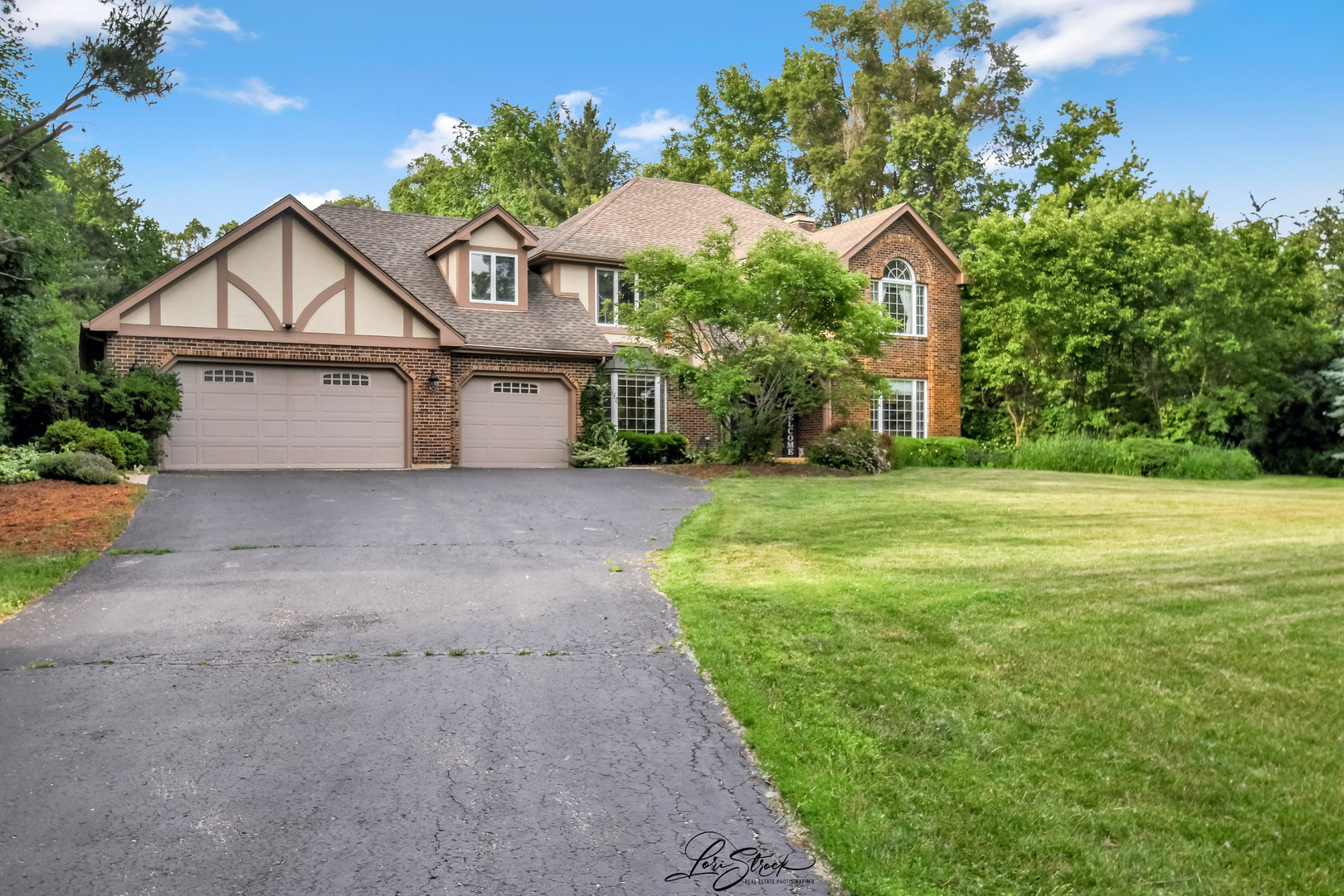 40W272 Waterford Lane, St. Charles, IL 60175