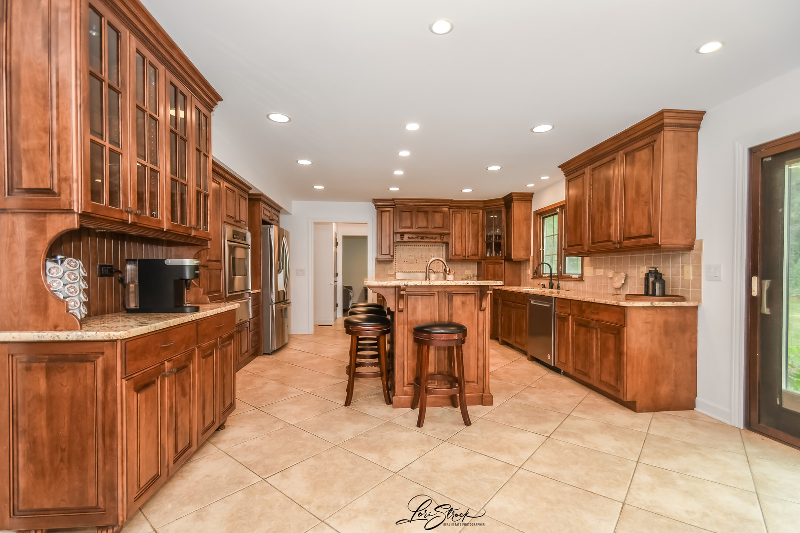 40W272 Waterford Lane, St. Charles, IL 60175