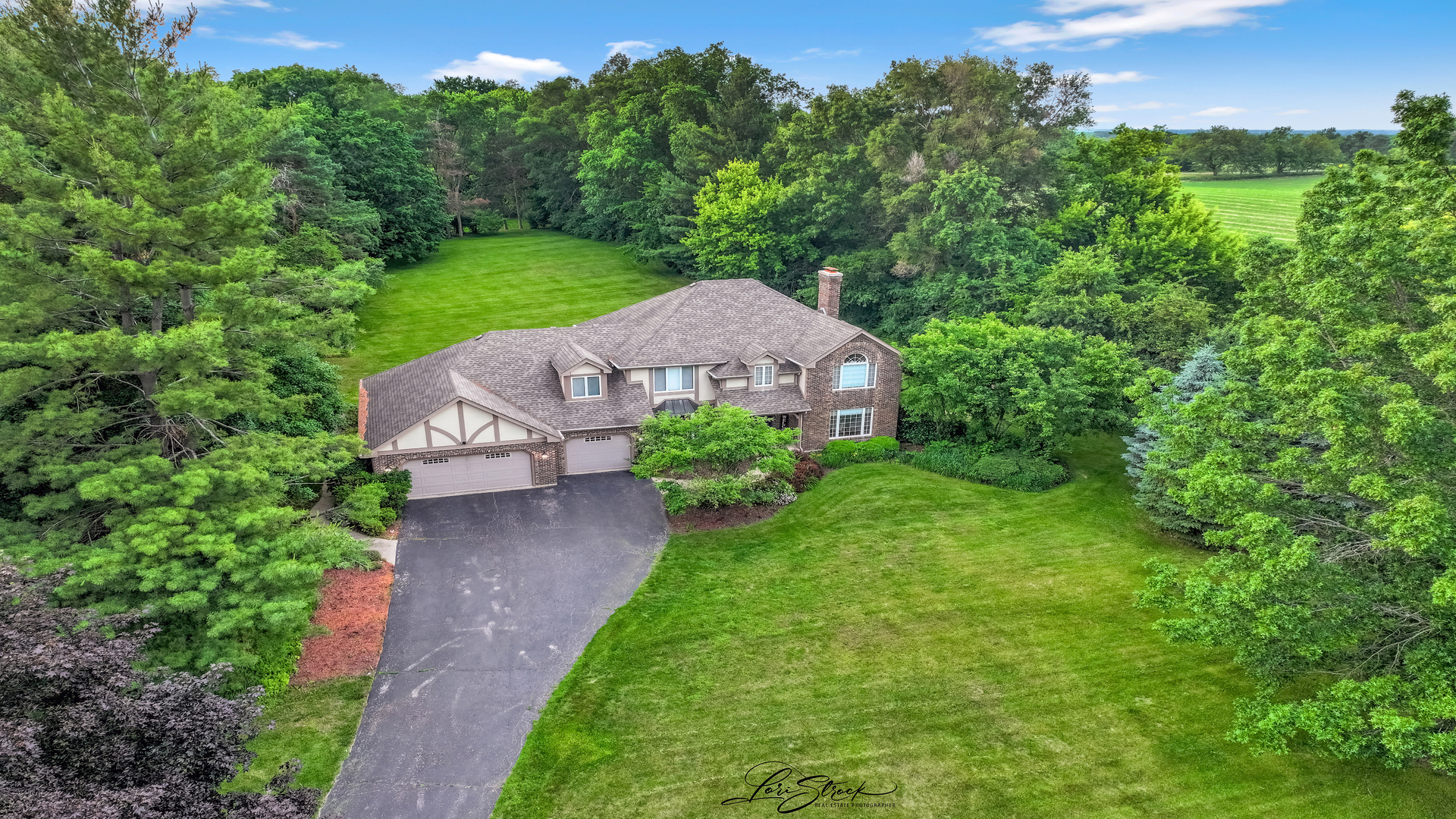 40W272 Waterford Lane, St. Charles, IL 60175