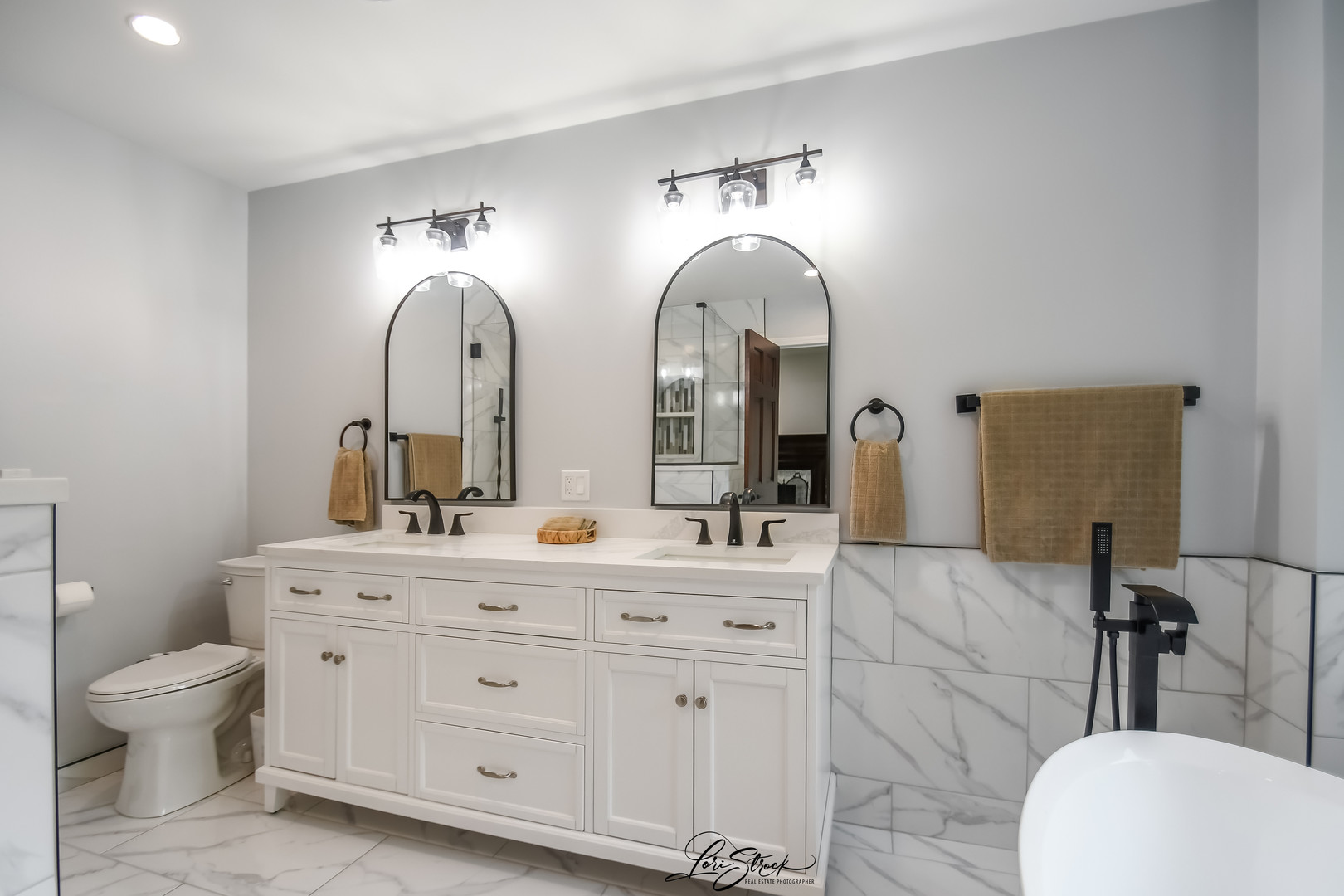 40W272 Waterford Lane, St. Charles, IL 60175