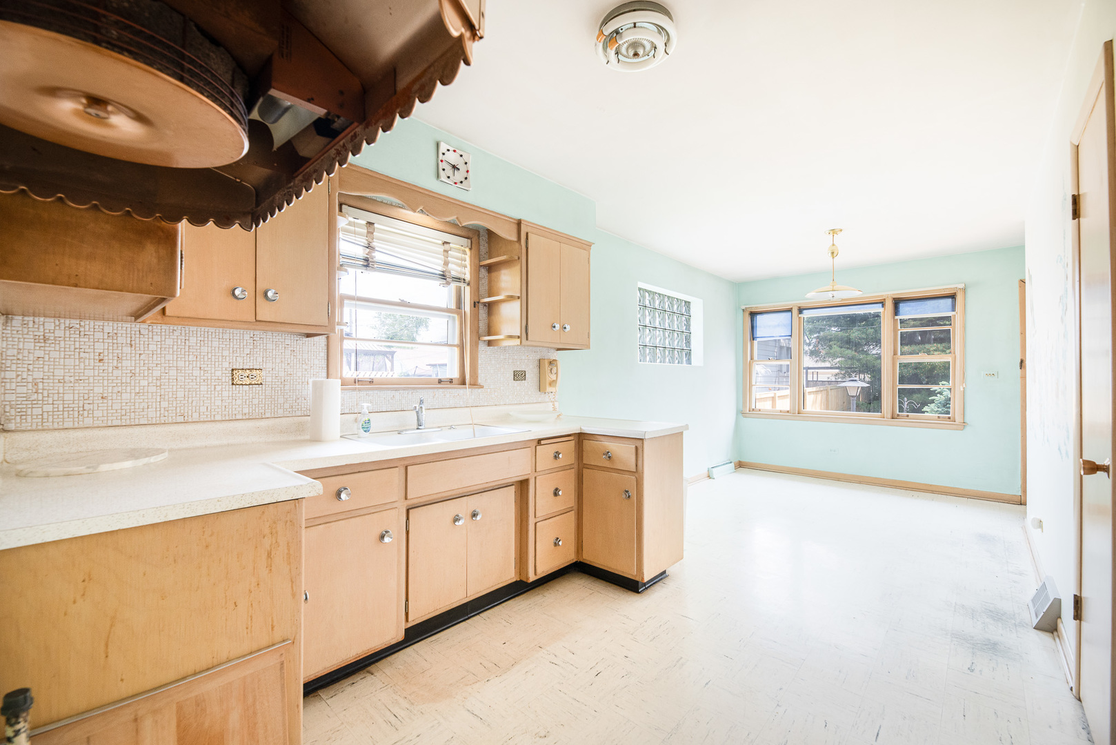 3119 N Oleander Avenue, Chicago, IL 60707