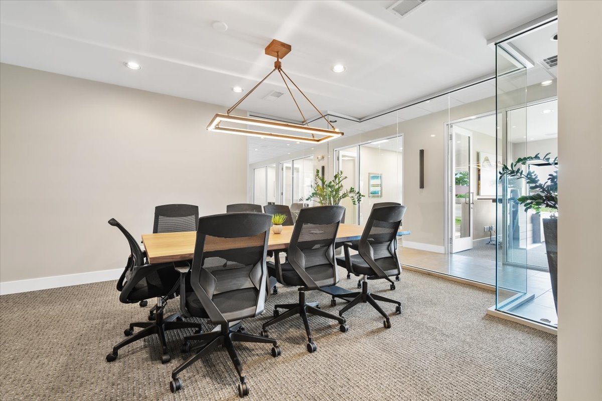 2405 E Washington Street, Bloomington, IL 61704