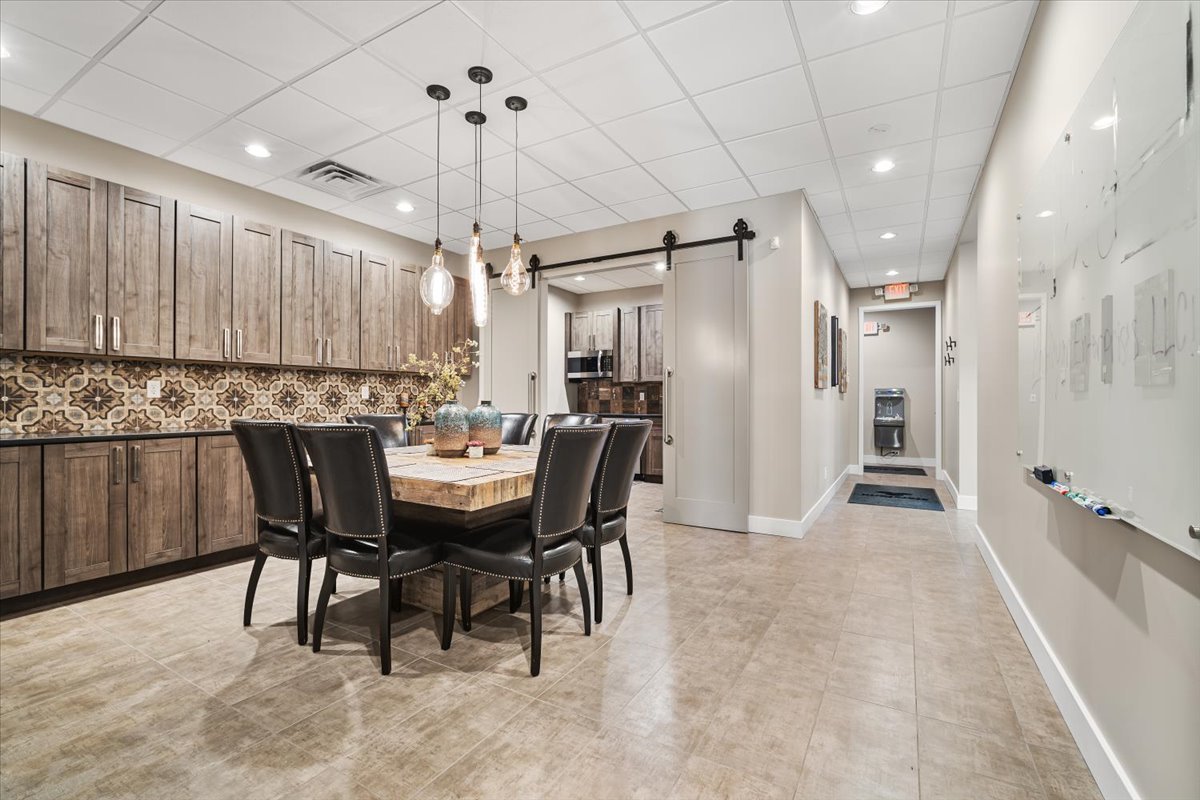 2405 E Washington Street, Bloomington, IL 61704