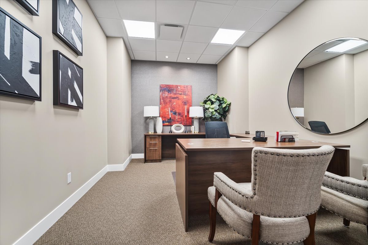 2405 E Washington Street, Bloomington, IL 61704