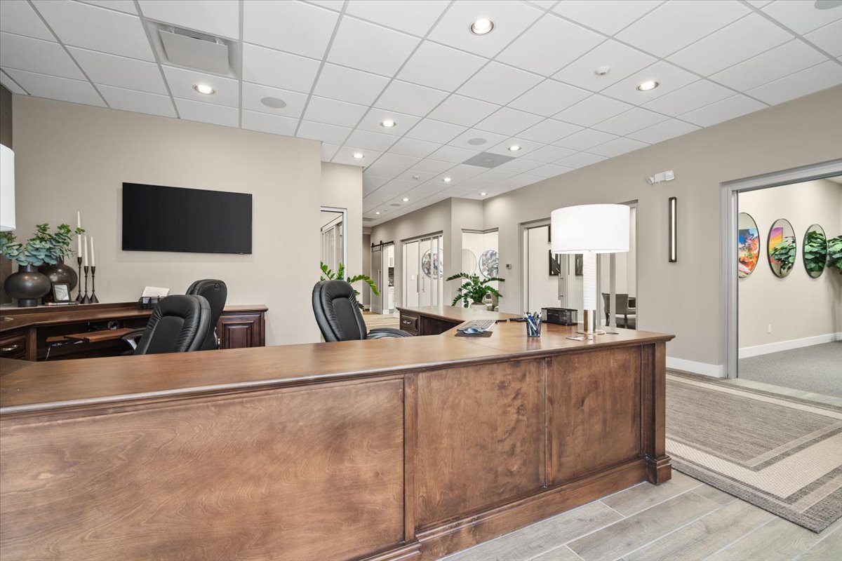 2405 E Washington Street, Bloomington, IL 61704