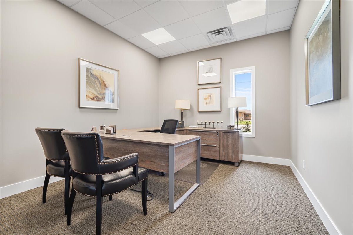 2405 E Washington Street, Bloomington, IL 61704