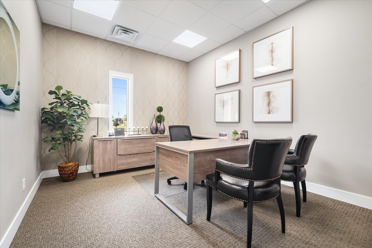 2405 E Washington Street, Bloomington, IL 61704