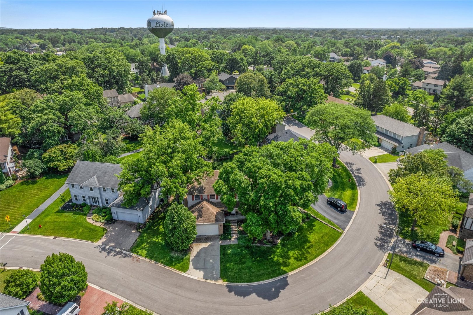 6382 Twin Oaks Lane, Lisle, IL 60532