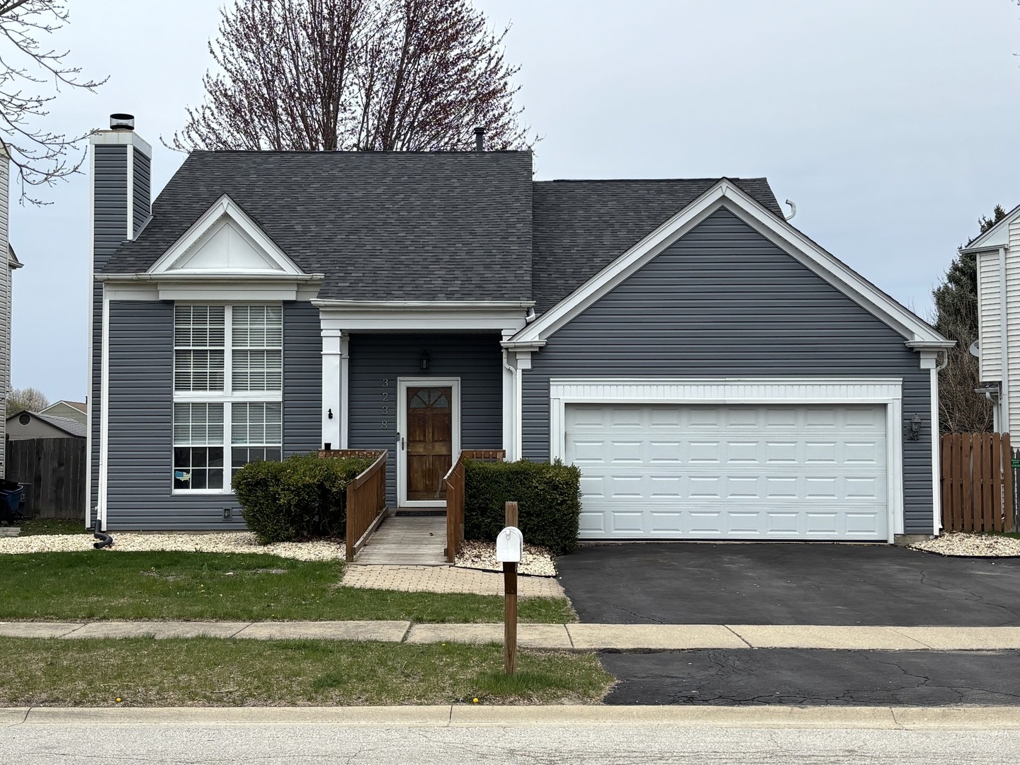 3238 Gresham Lane, Aurora, IL 60504