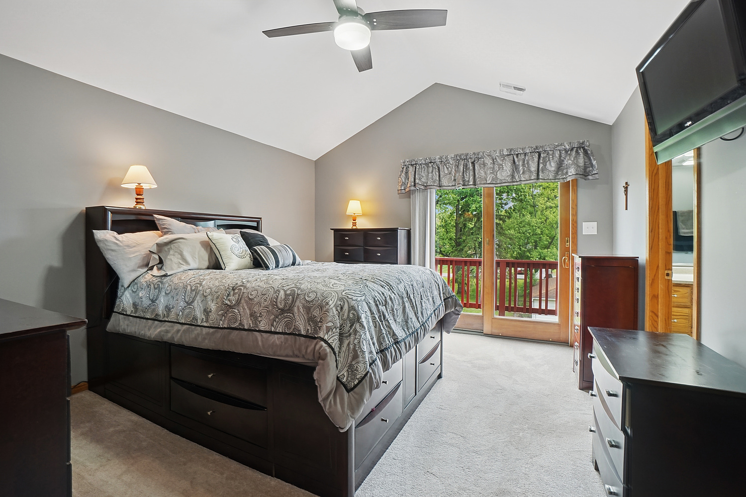 16212 Forest Avenue, Oak Forest, IL 60452