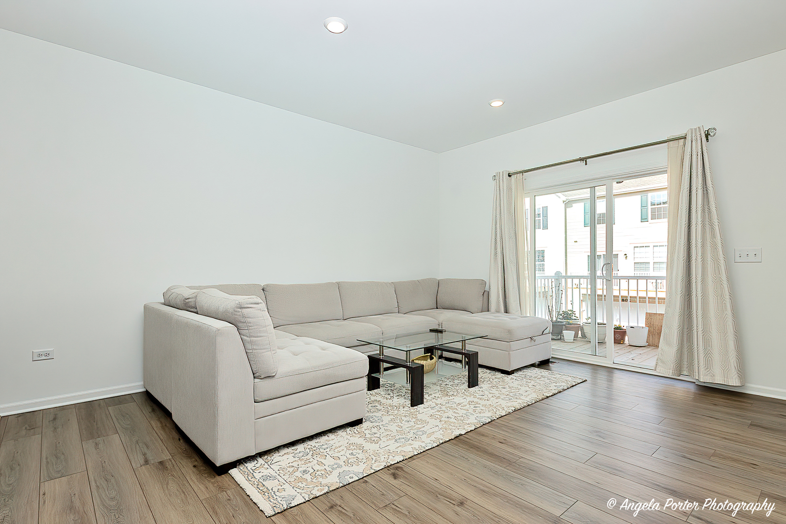 1004 Neubauer Circle, Lindenhurst, IL 60046