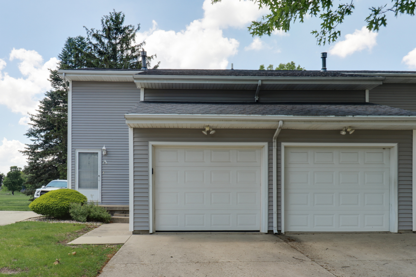 1560 Hunt Drive #A, Normal, IL 61761