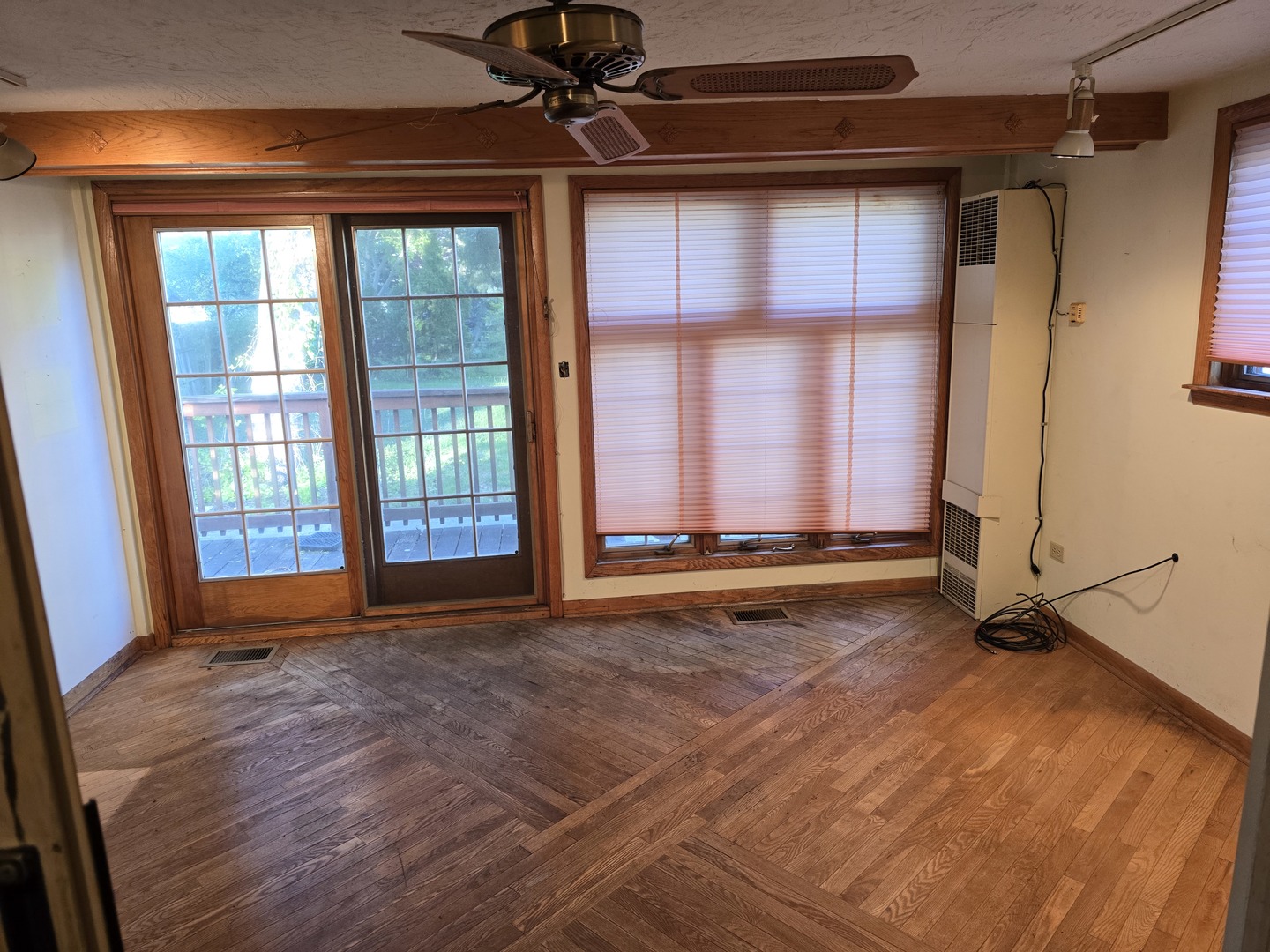 3905 N Oak Park Avenue, Chicago, IL 60634