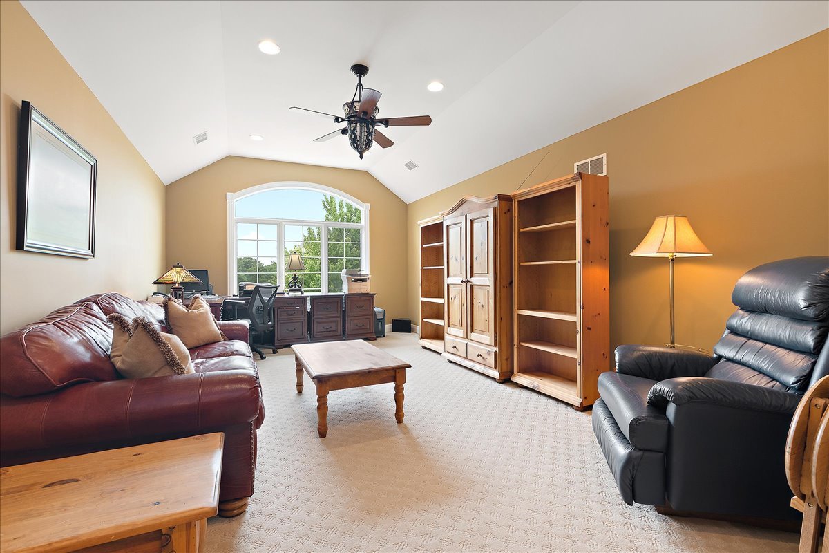 19909 Foxborough Drive, Mokena, IL 60448