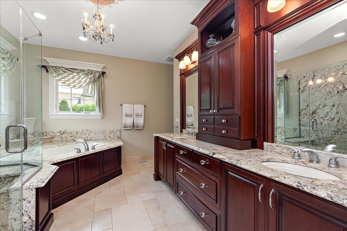 19909 Foxborough Drive, Mokena, IL 60448