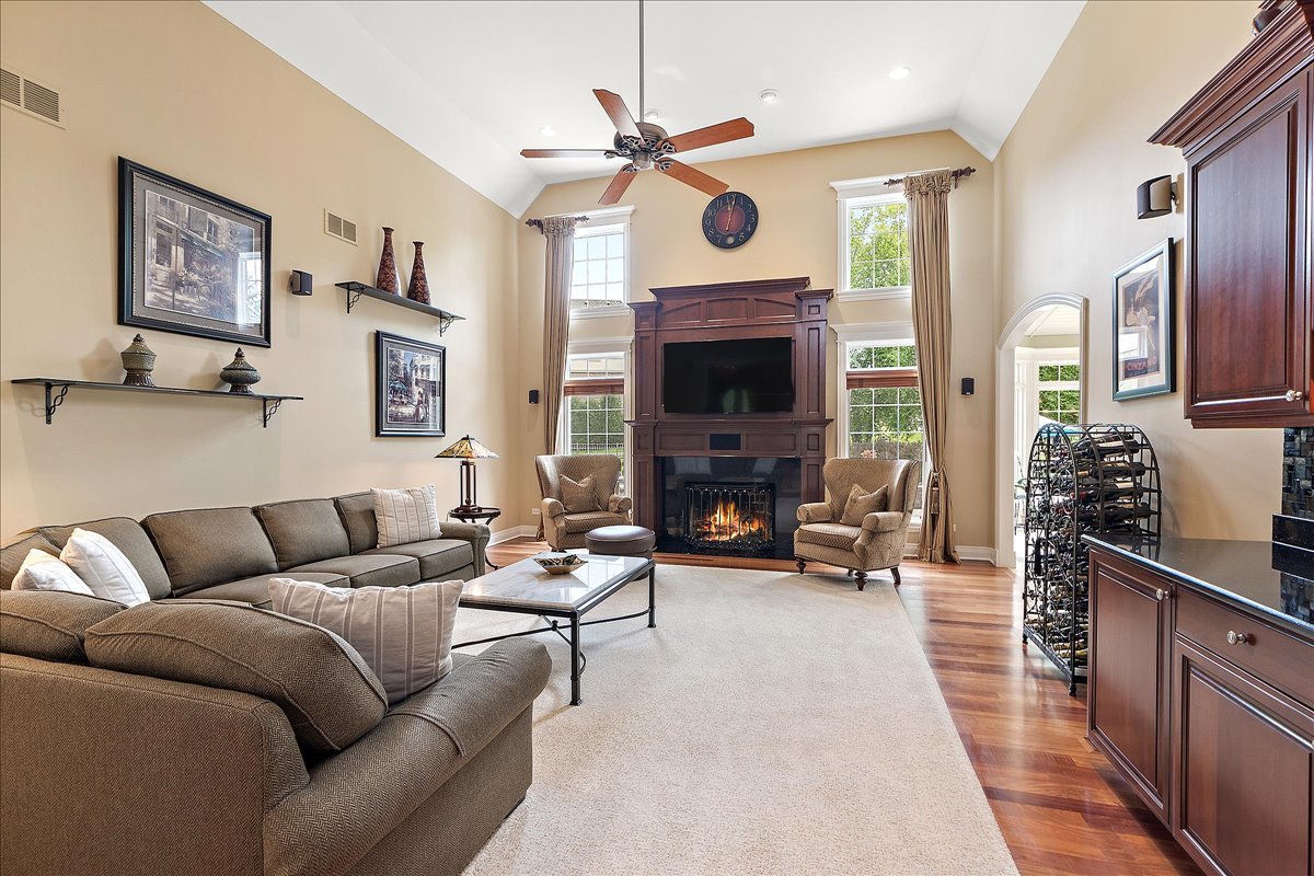 19909 Foxborough Drive, Mokena, IL 60448