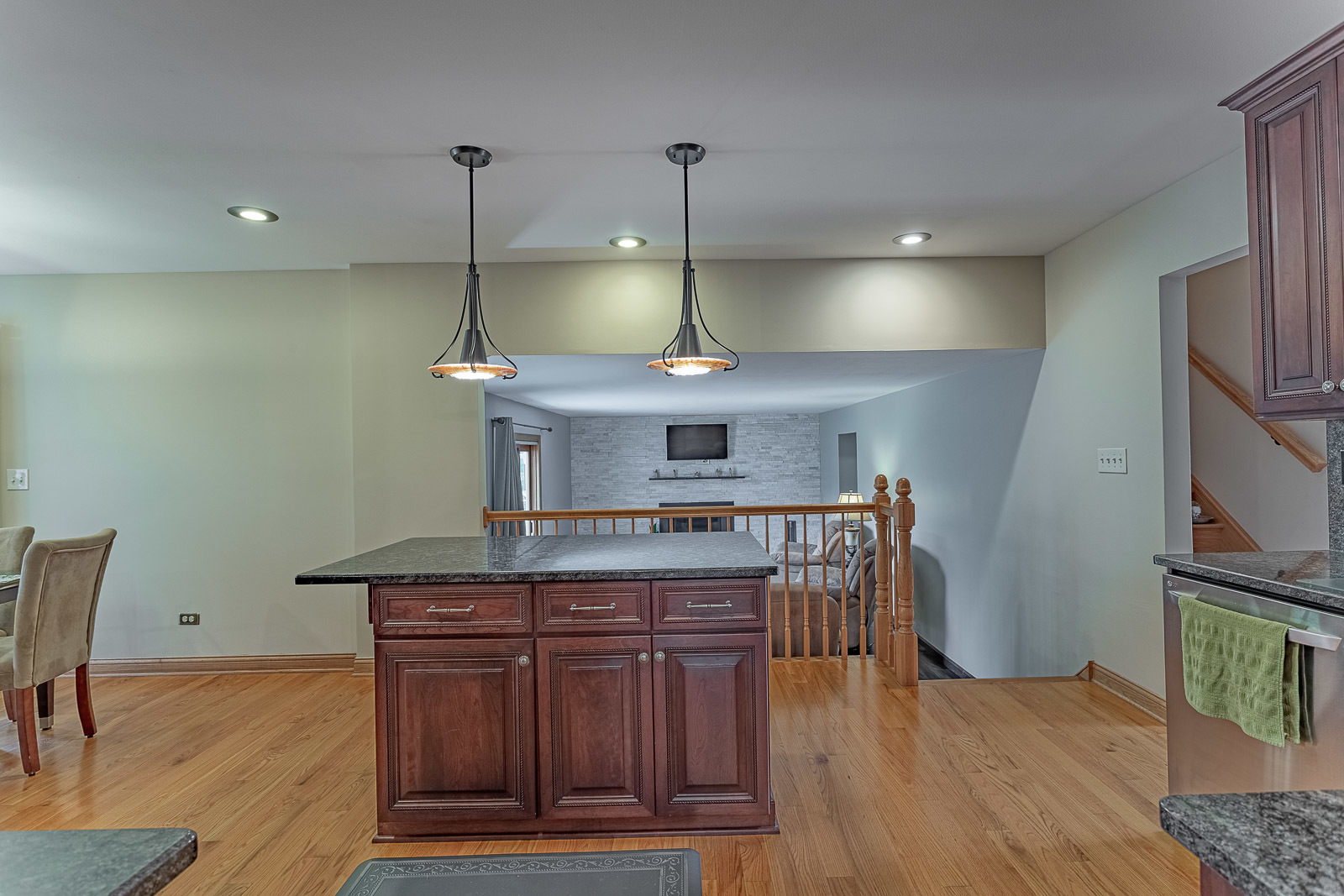 1474 Haar Lane, Elk Grove Village, IL 60007