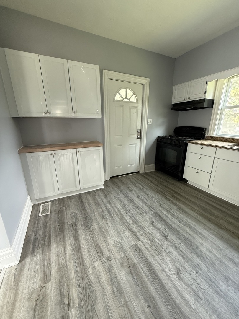 509 S May Street, Joliet, IL 60436