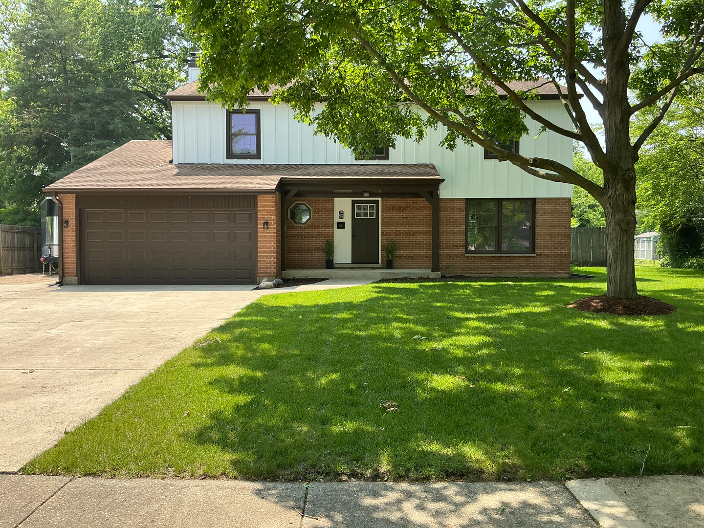 4532 Waubansie Lane, Lisle, IL 60532