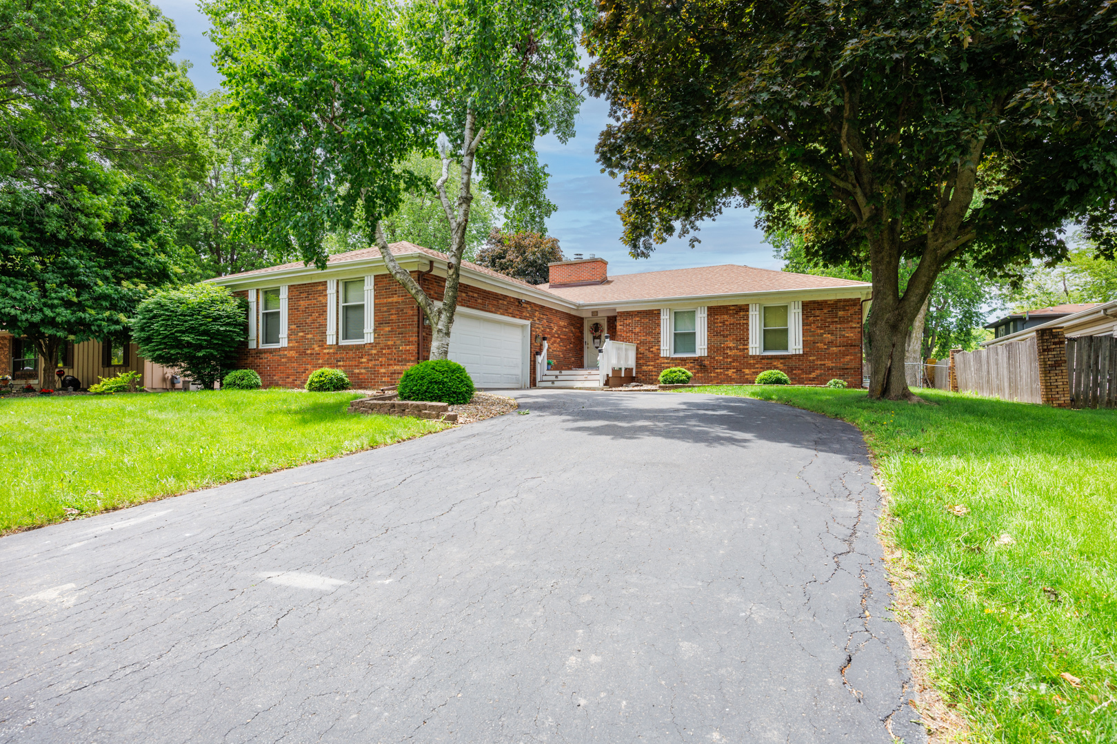 203 S Hershey Road, Bloomington, IL 61704
