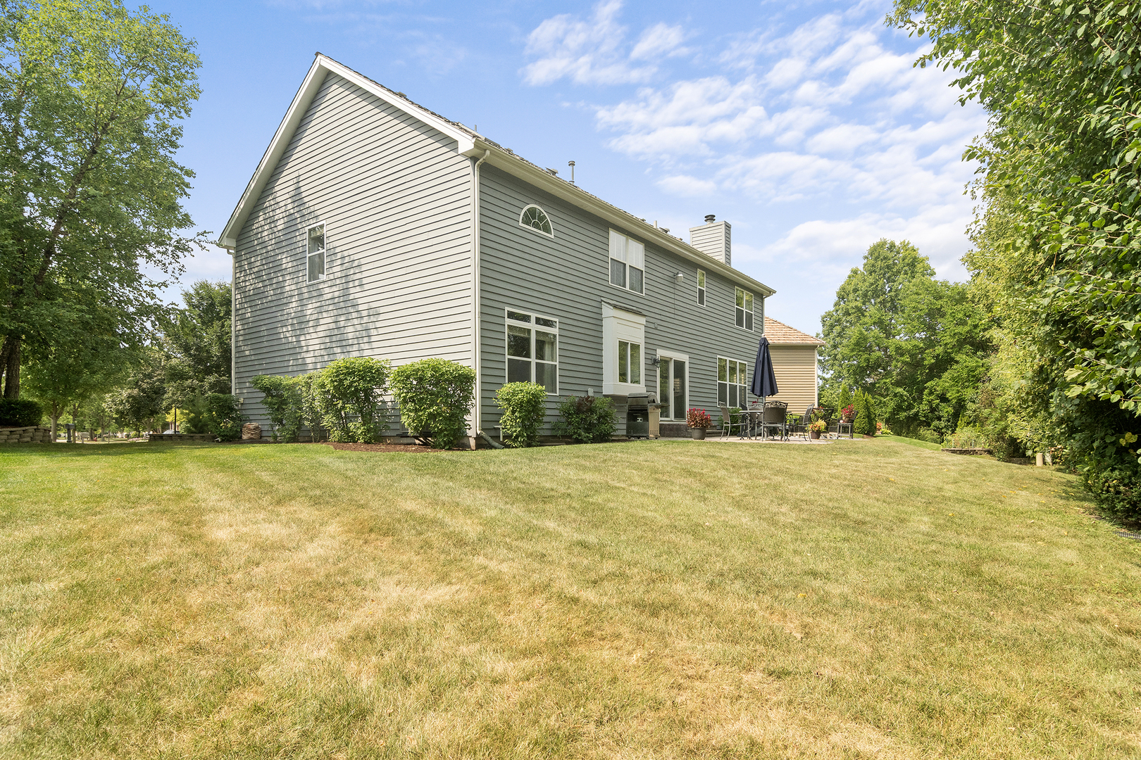 1342 N Wellington Court, Palatine, IL 60067