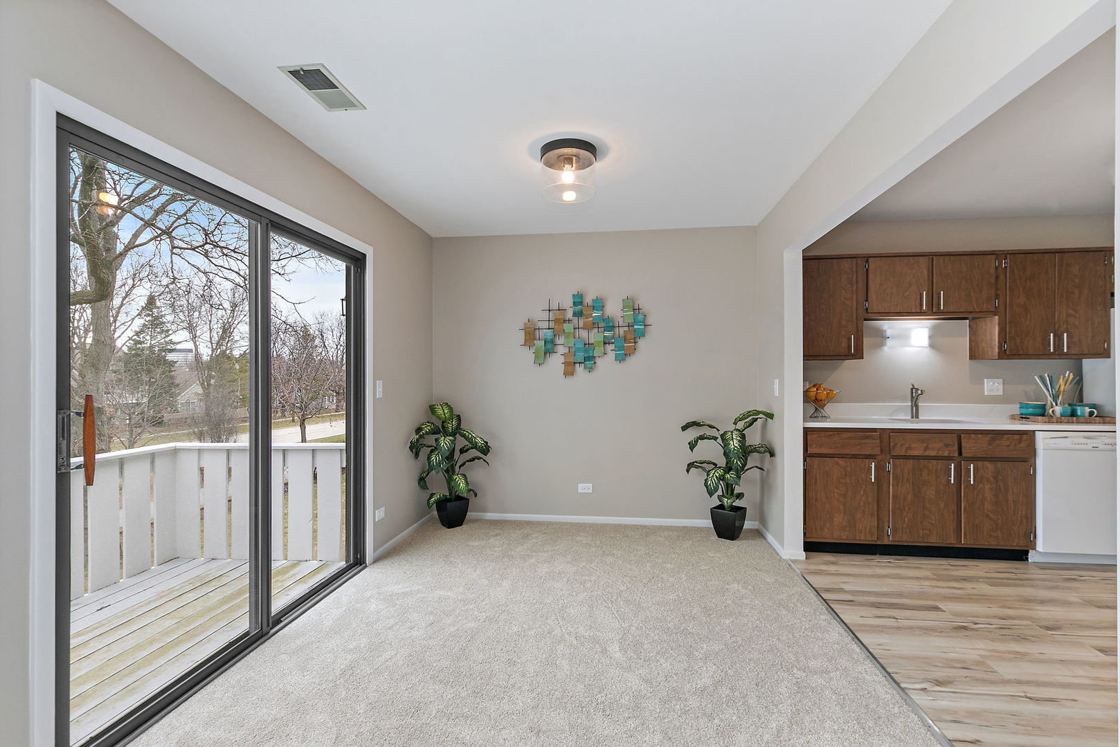 218 Deerpath Court #B2, Schaumburg, IL 60193