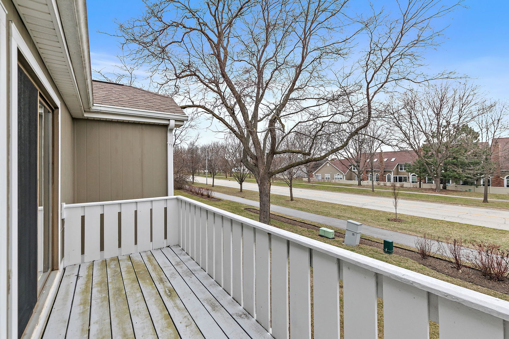218 Deerpath Court #B2, Schaumburg, IL 60193