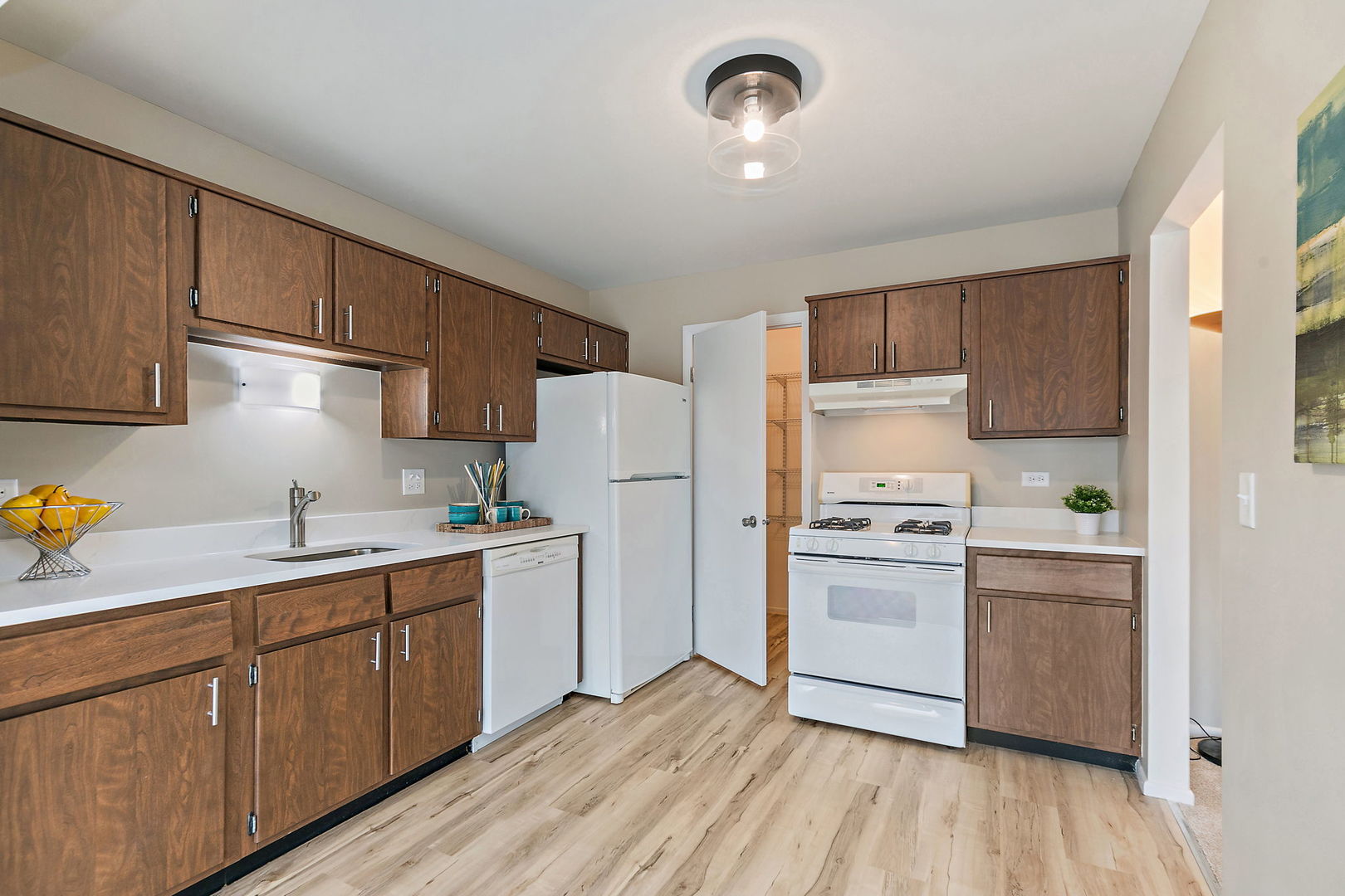 218 Deerpath Court #B2, Schaumburg, IL 60193