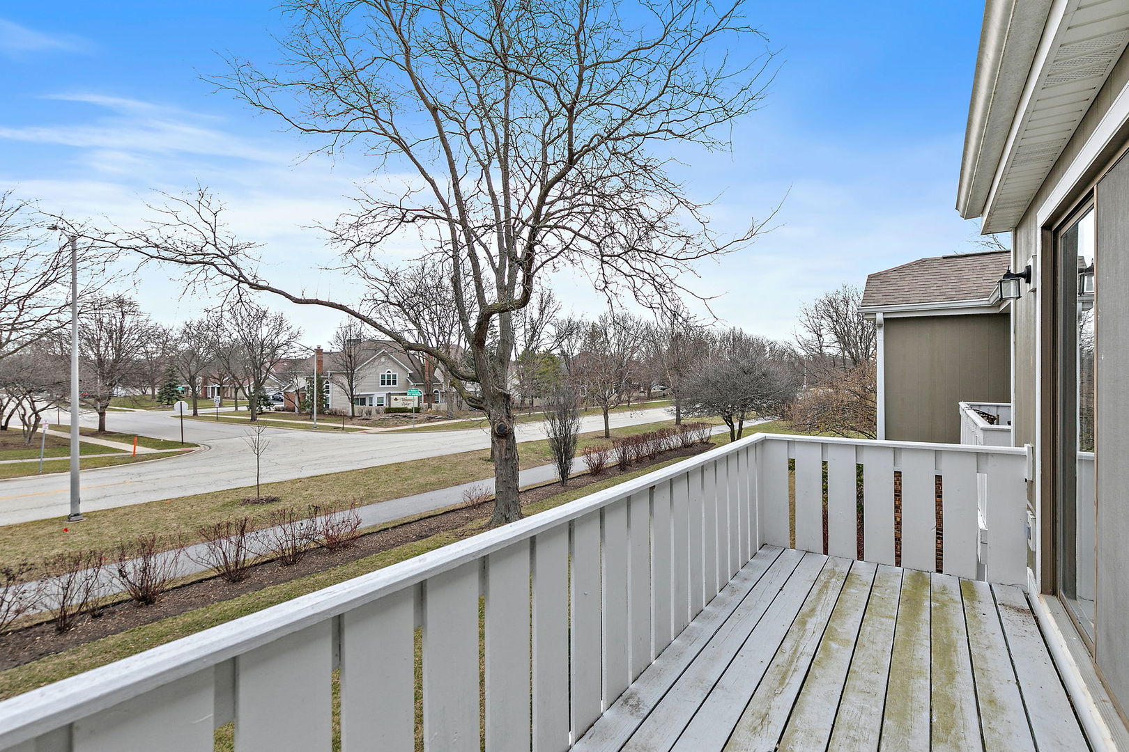 218 Deerpath Court #B2, Schaumburg, IL 60193