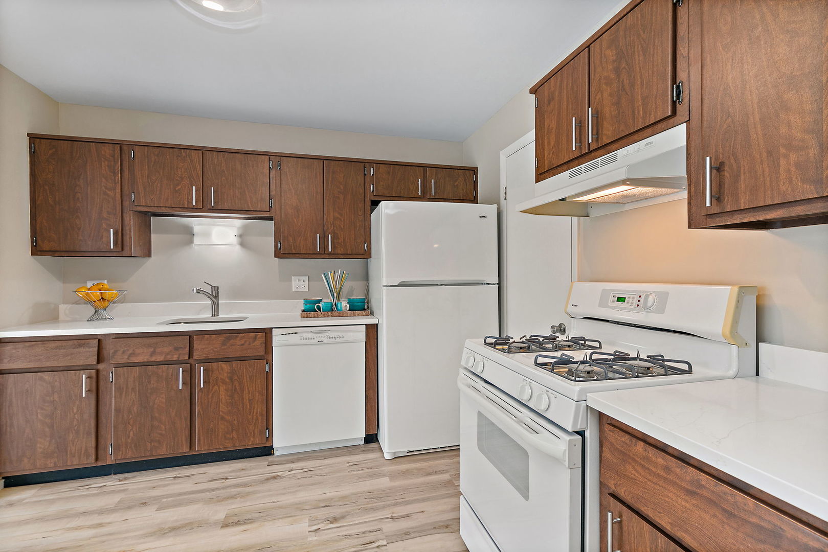 218 Deerpath Court #B2, Schaumburg, IL 60193