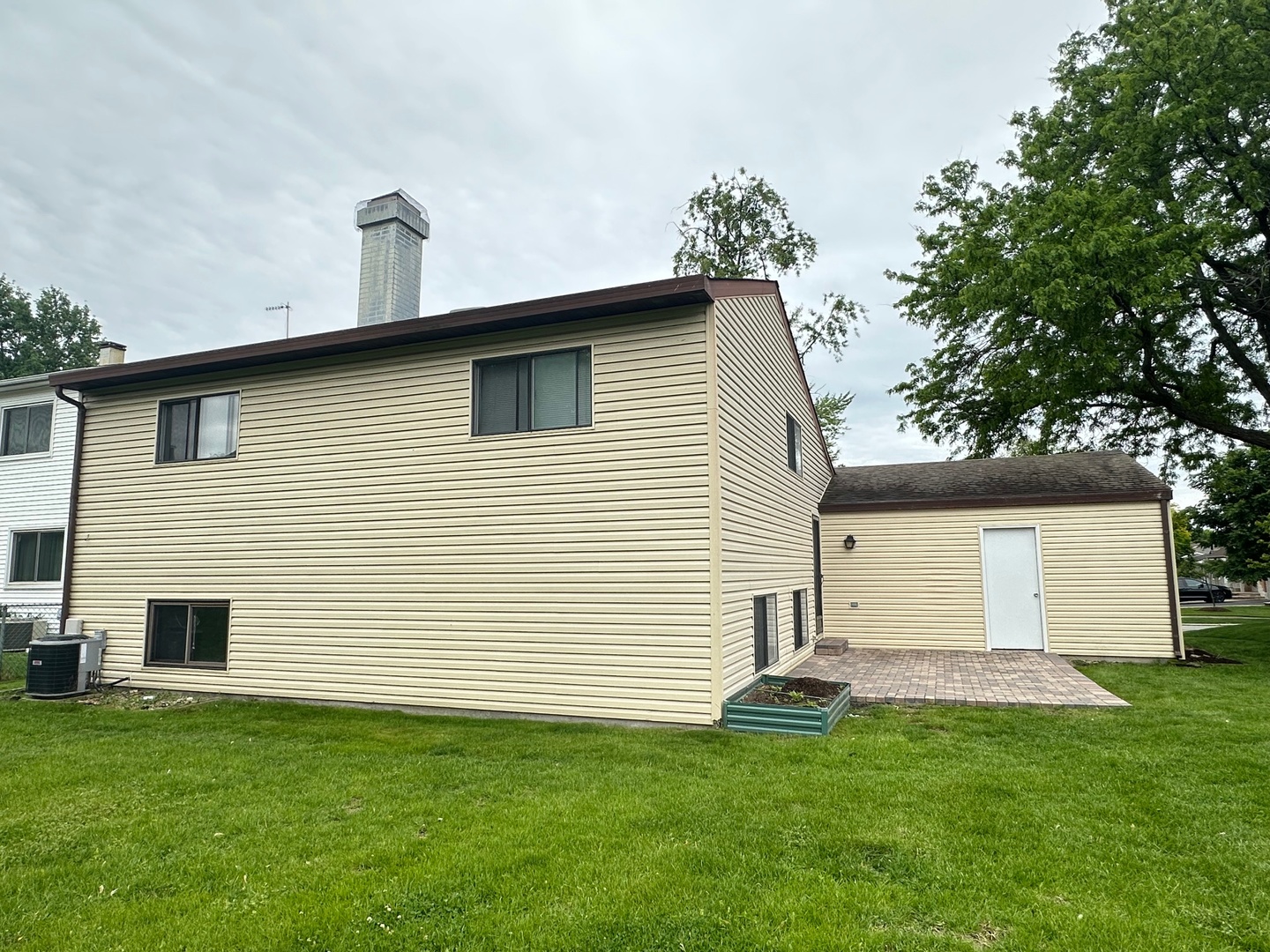 198 W 18th Street, Lombard, IL 60148