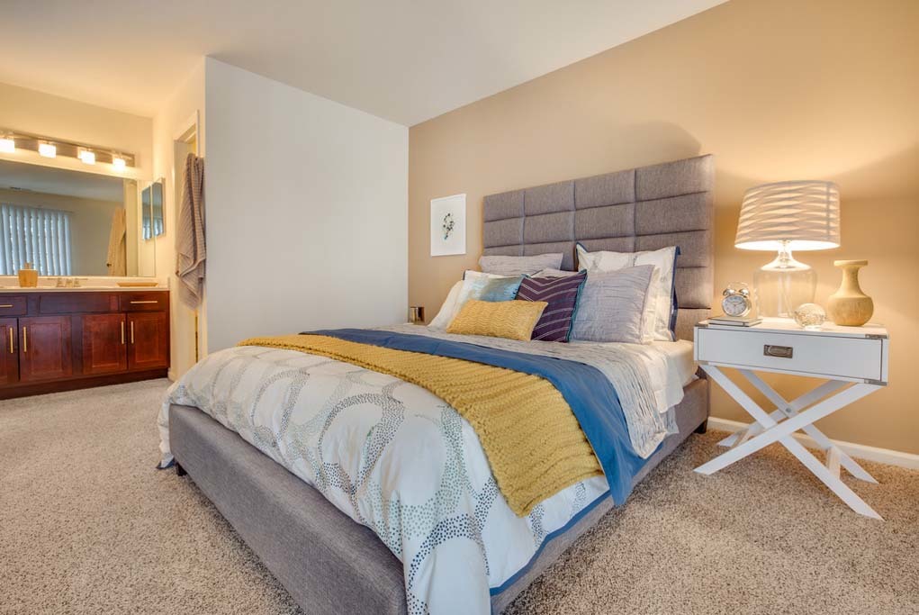 136 Ascot Lane #3216, Willowbrook, IL 60527