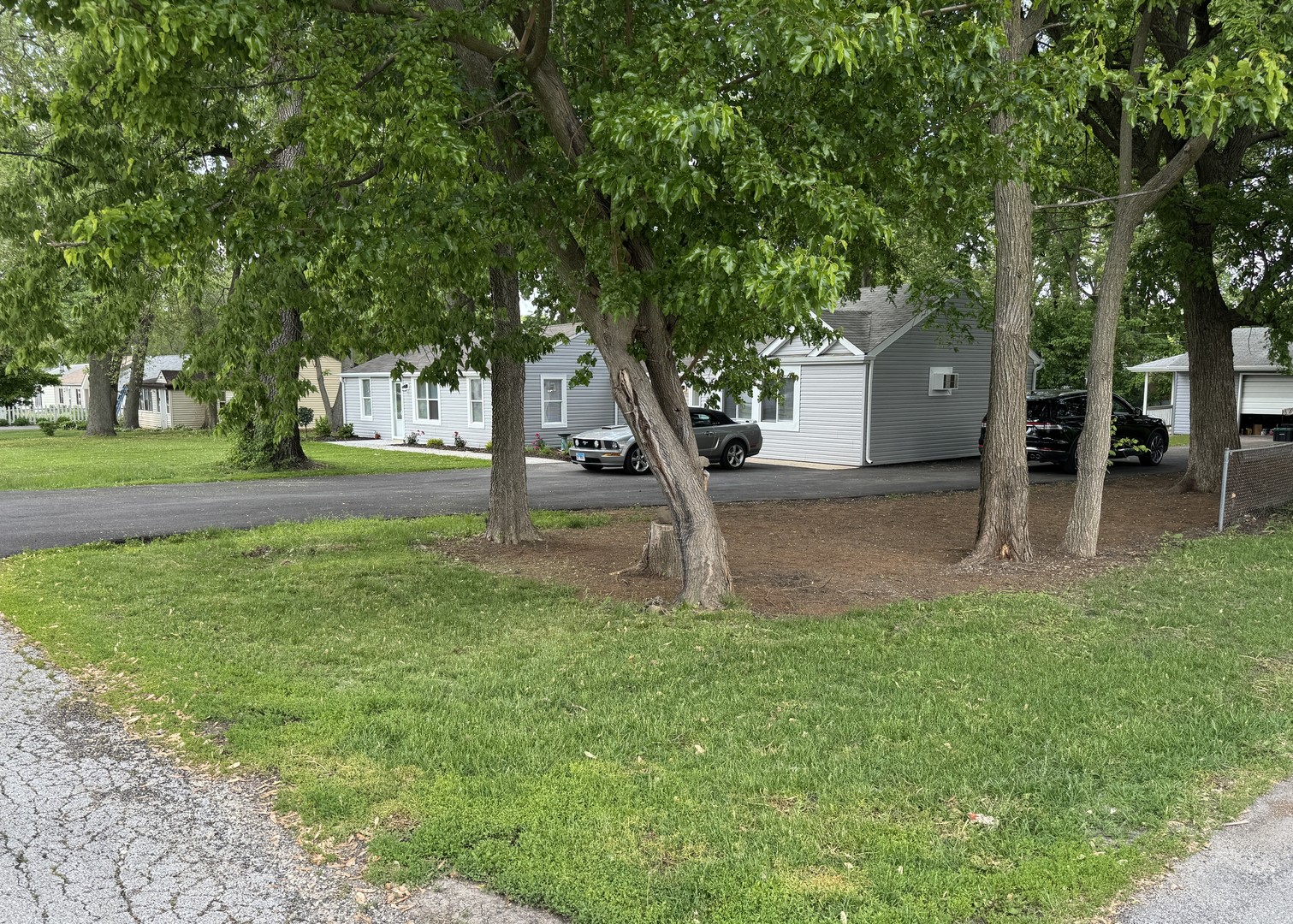 2407 Burbank Street, Joliet, IL 60435
