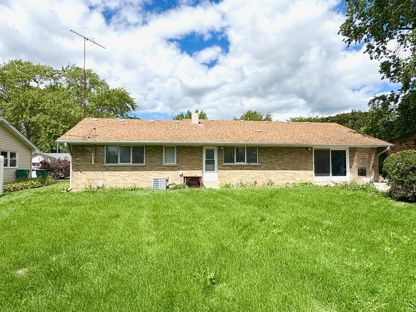 2222 Taylor Street, Joliet, IL 60435