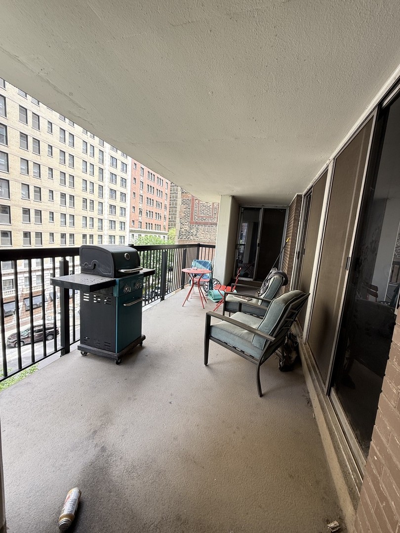 201 E Chestnut Street #5CE, Chicago, IL 60611