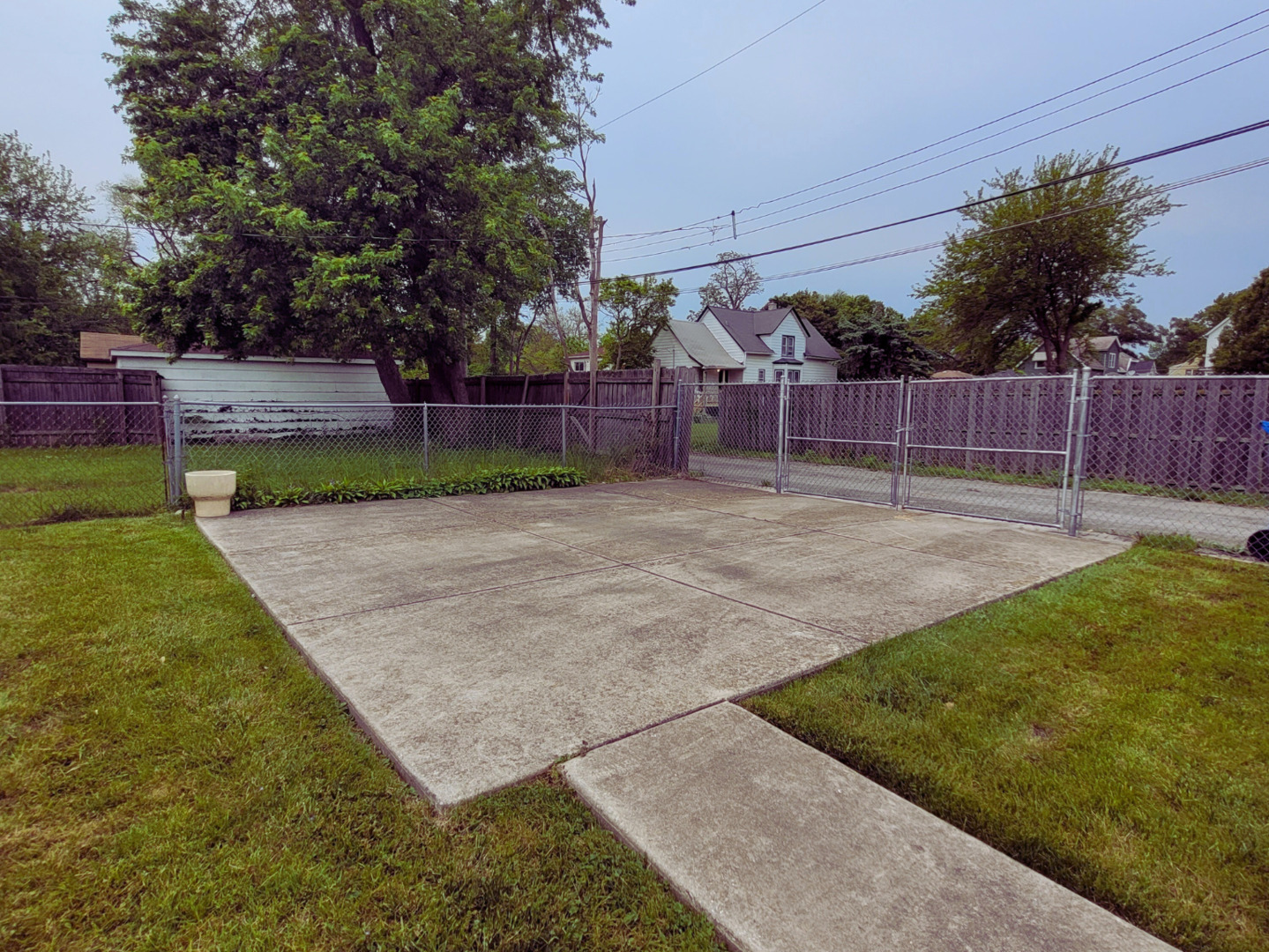 318 W 112th Street, Chicago, IL 60628
