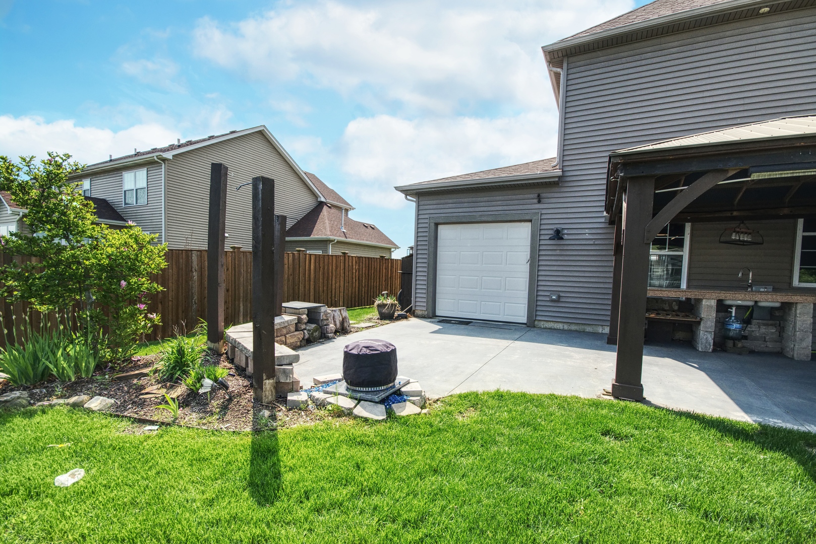 1472 S Saddlebrook Lane, Minooka, IL 60447