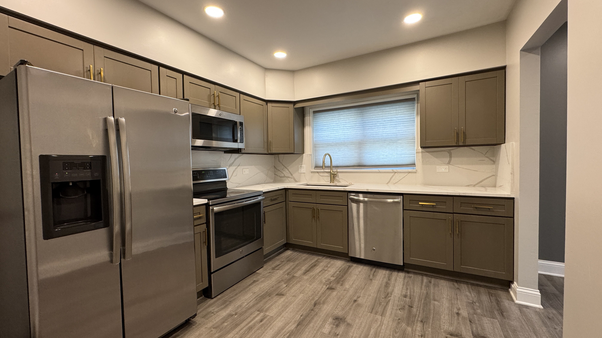 8210 Elmwood Avenue #106, Skokie, IL 60077