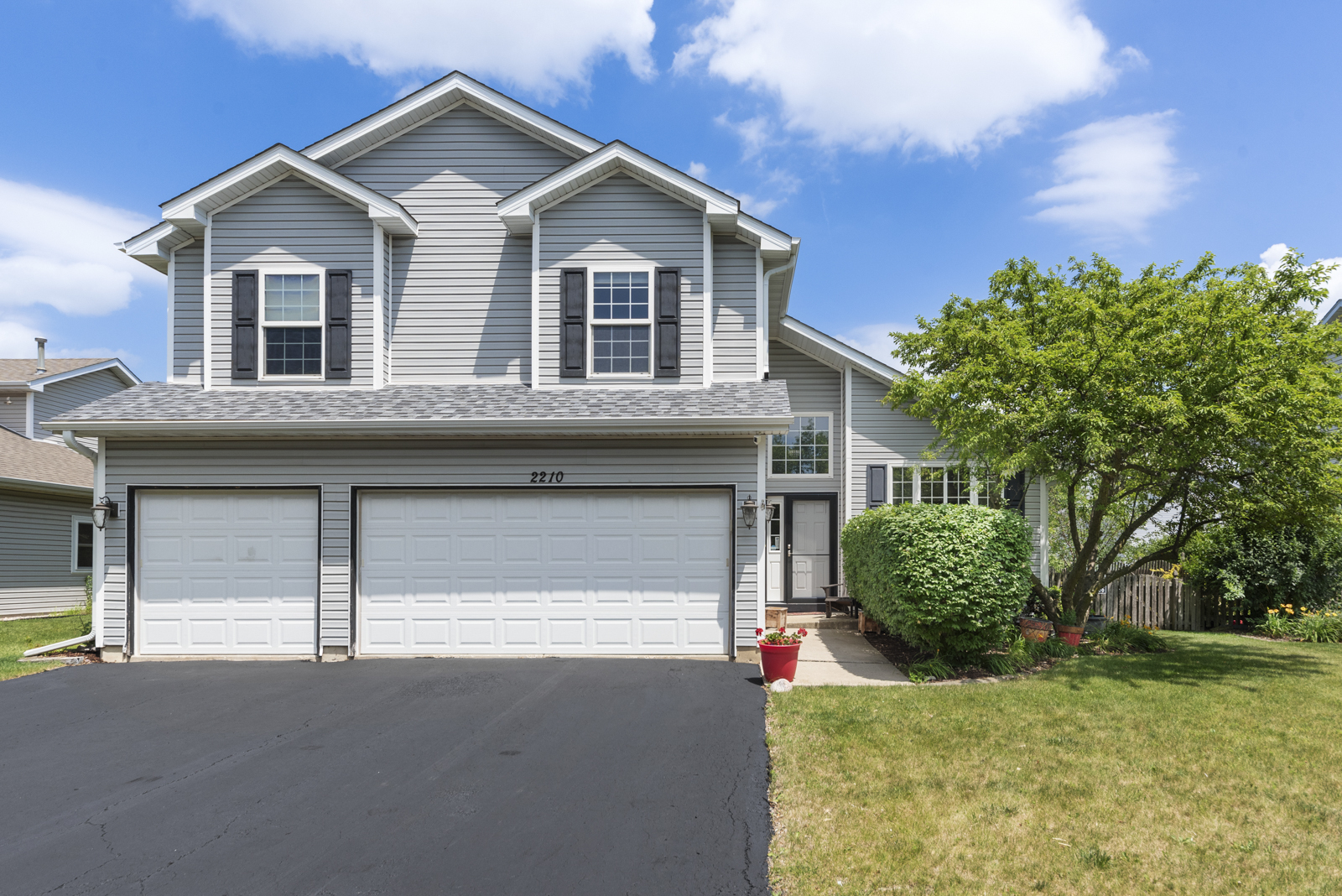 2210 Falcon Drive, Plainfield, IL 60586