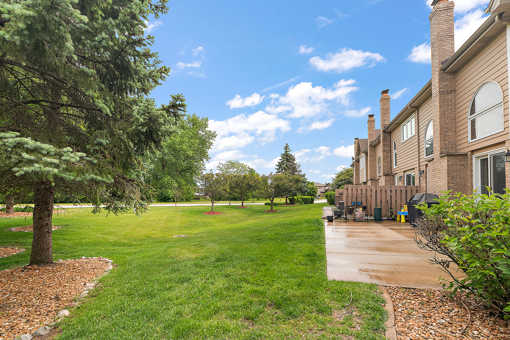 7706 Northfield Lane, Tinley Park, IL 60487