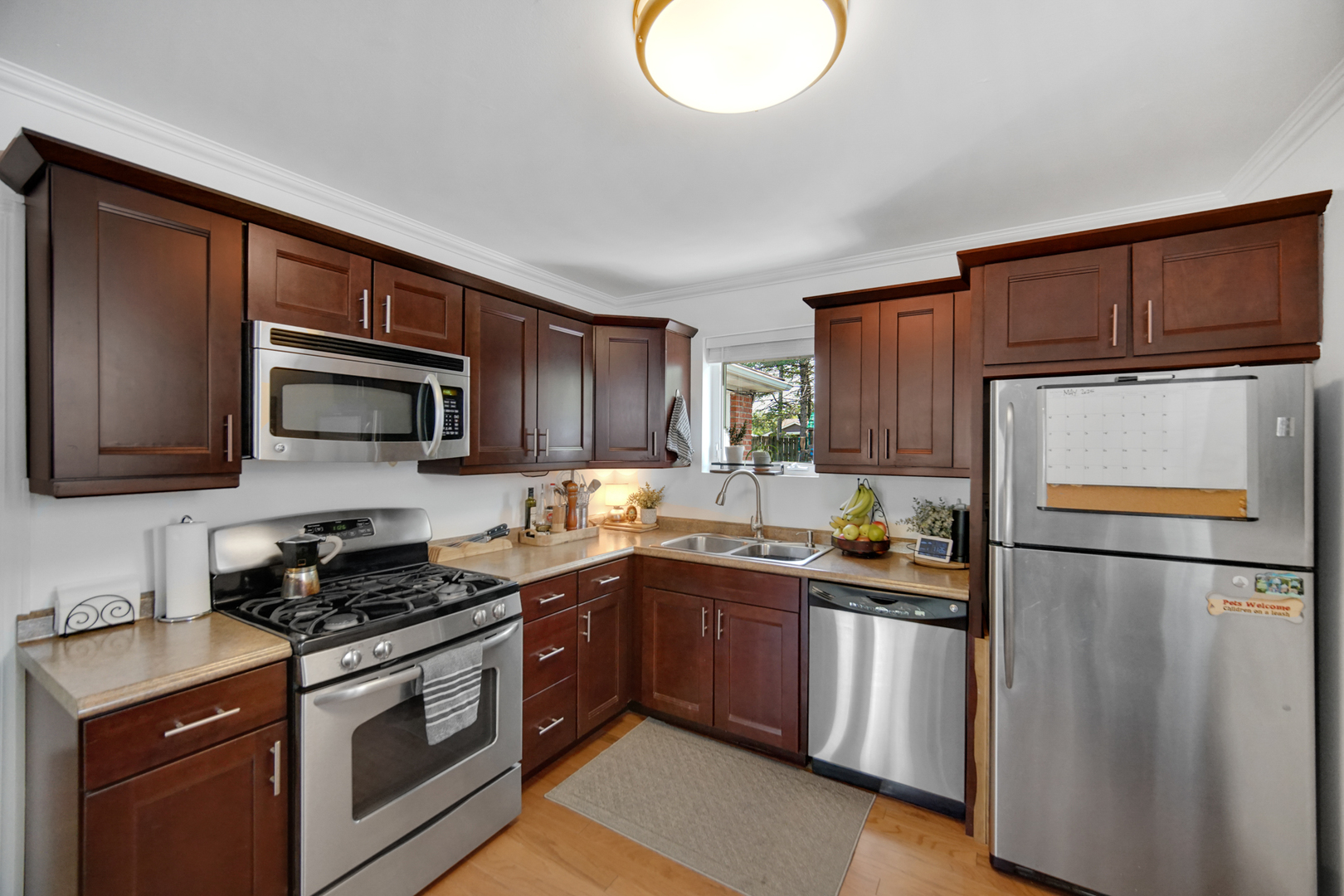 17601 Howe Avenue, Homewood, IL 60430