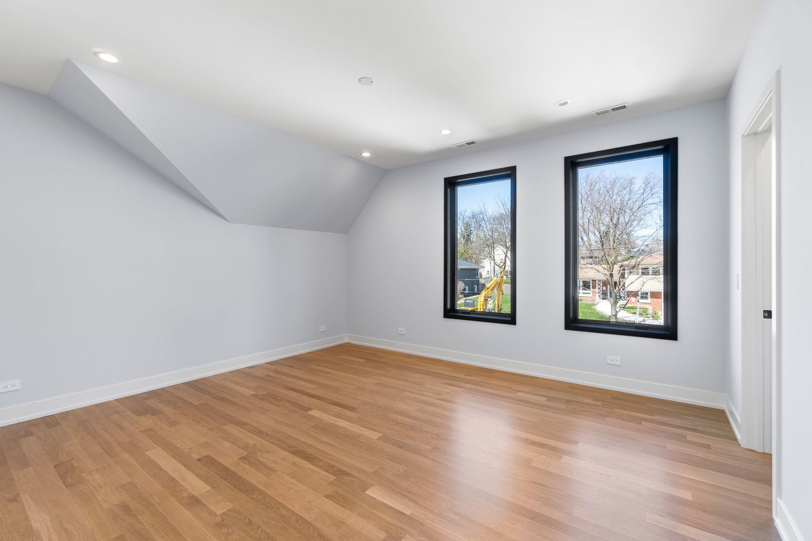 299 Cottage Avenue, Glen Ellyn, IL 60137