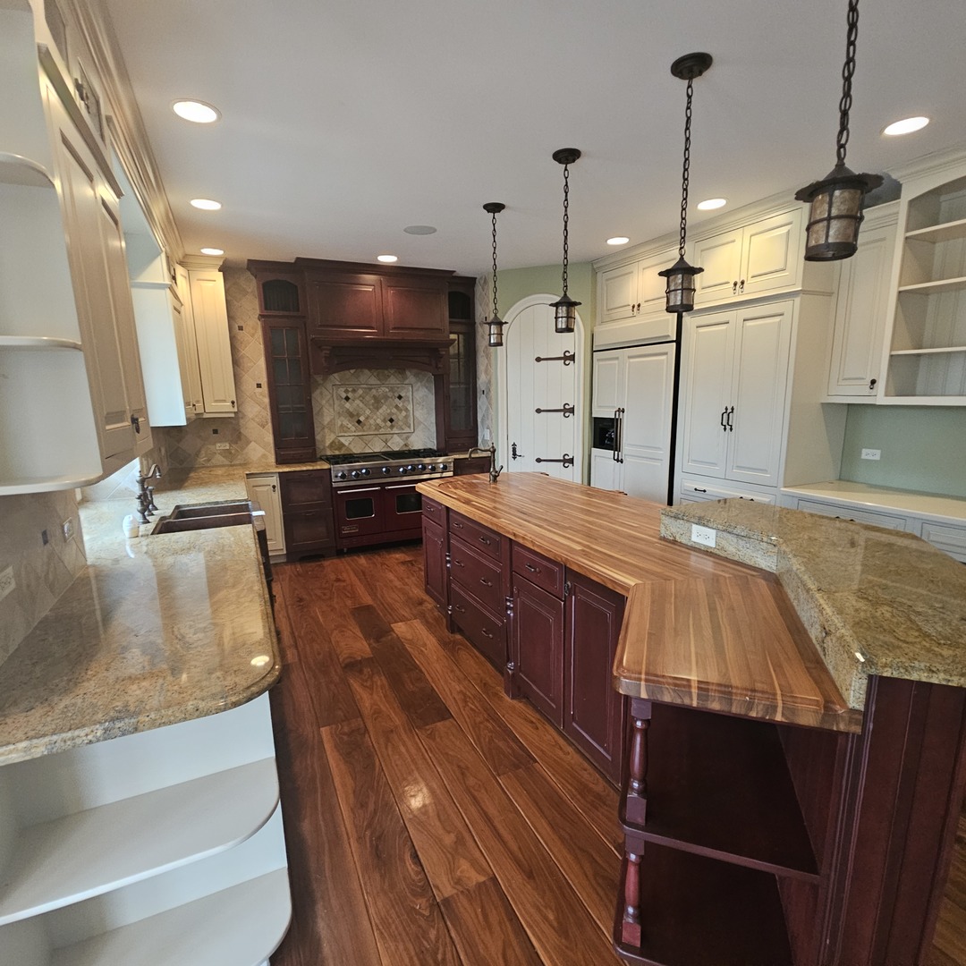 9065 Edinburgh Court, Lakewood, IL 60014