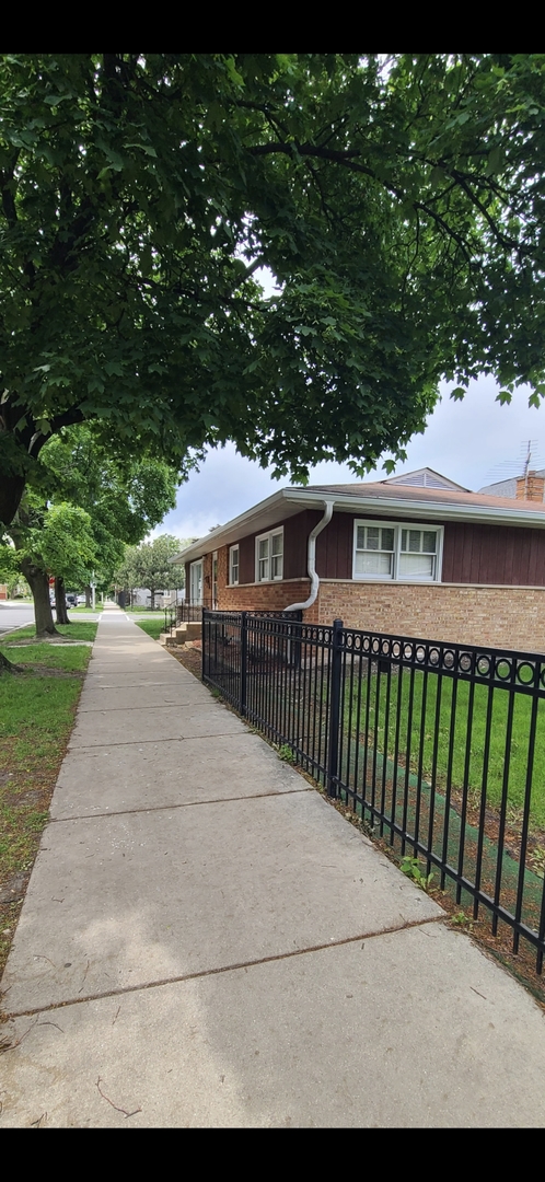 6124 W Berteau Avenue, Chicago, IL 60634