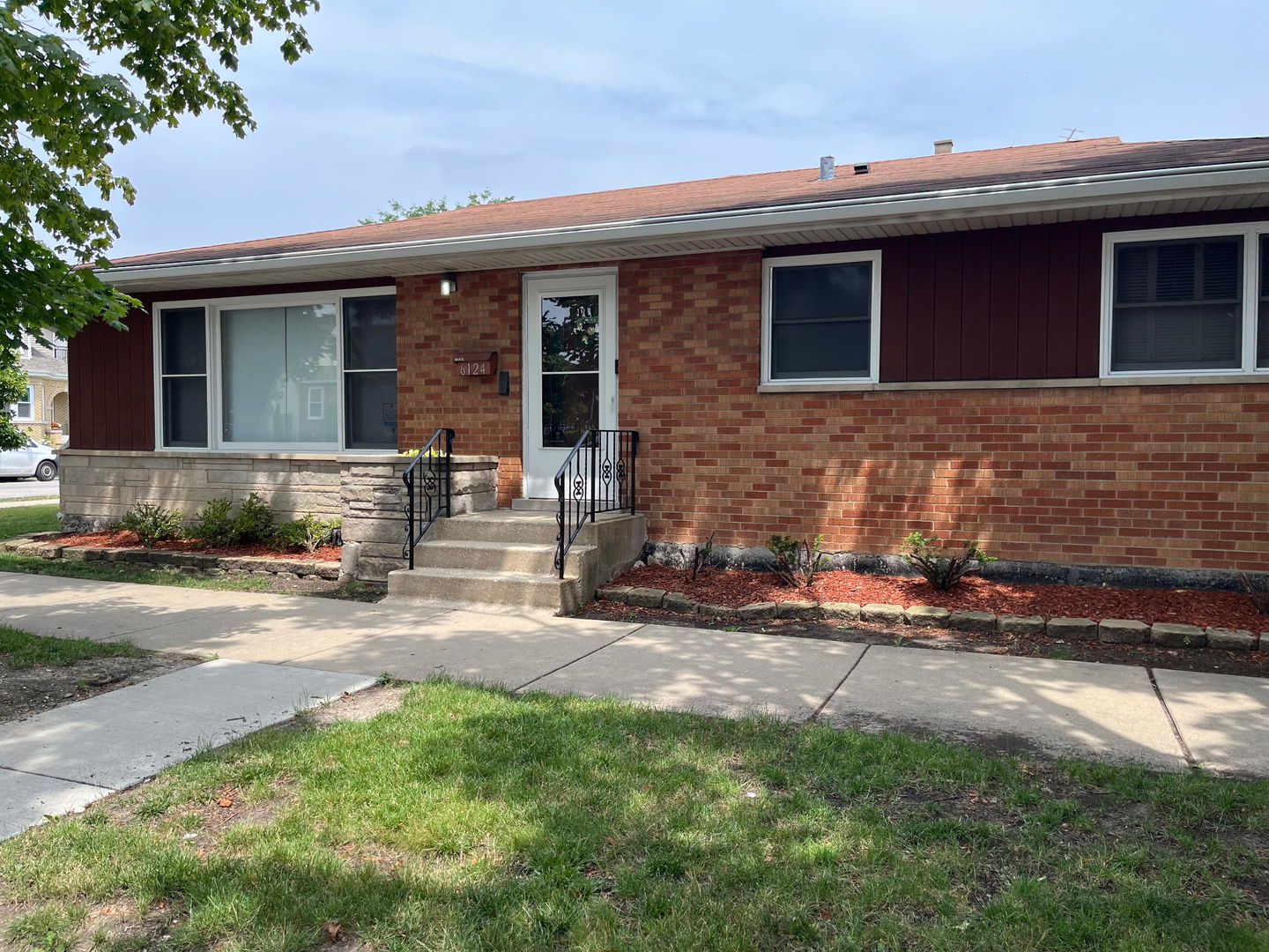 6124 W Berteau Avenue, Chicago, IL 60634